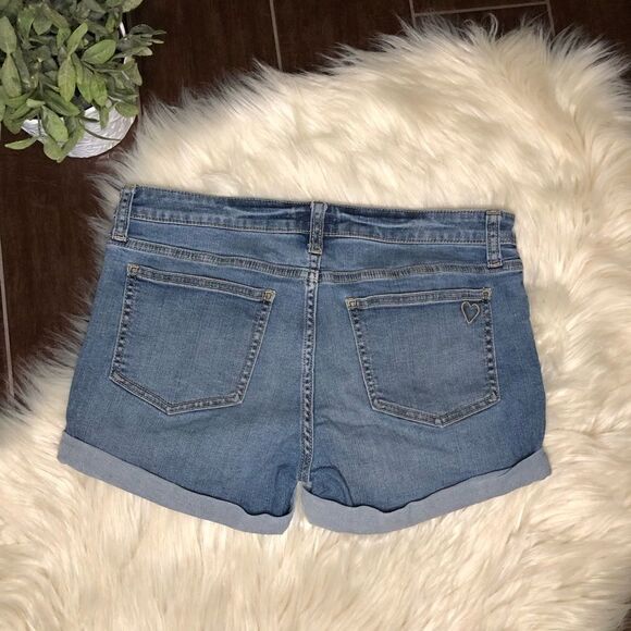 I love Ronson patchwork denim cuffed shorts sz 2 - Picture 4 of 7